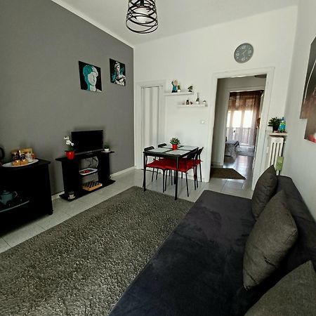 Intero Appartamento Luminoso E Accogliente ! Турин Экстерьер фото