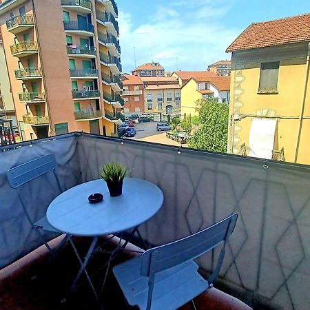 Intero Appartamento Luminoso E Accogliente ! Турин Экстерьер фото