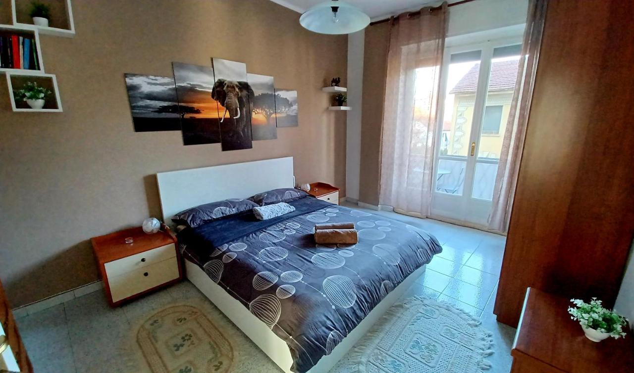 Intero Appartamento Luminoso E Accogliente ! Турин Экстерьер фото