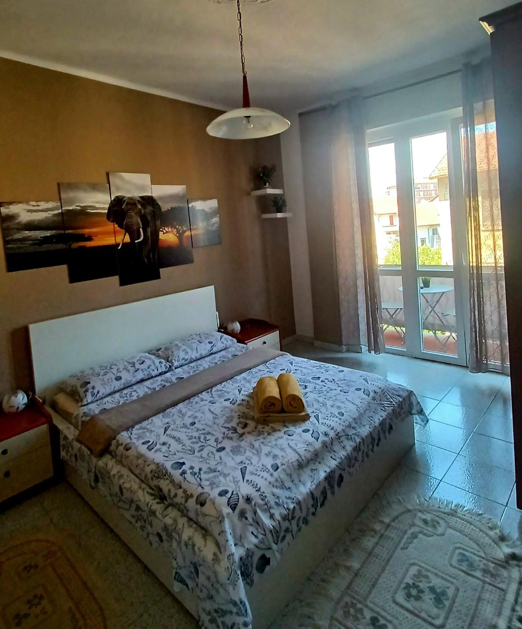 Intero Appartamento Luminoso E Accogliente ! Турин Экстерьер фото